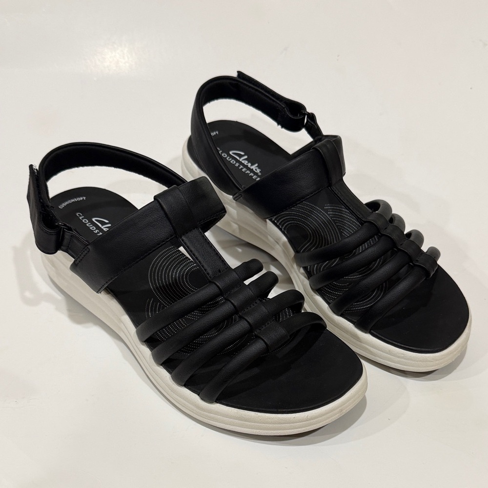 Clarks Cloudsteppers Cushion Soft Black and White Strappy Wedge Sandals - Picture 2 of 8
